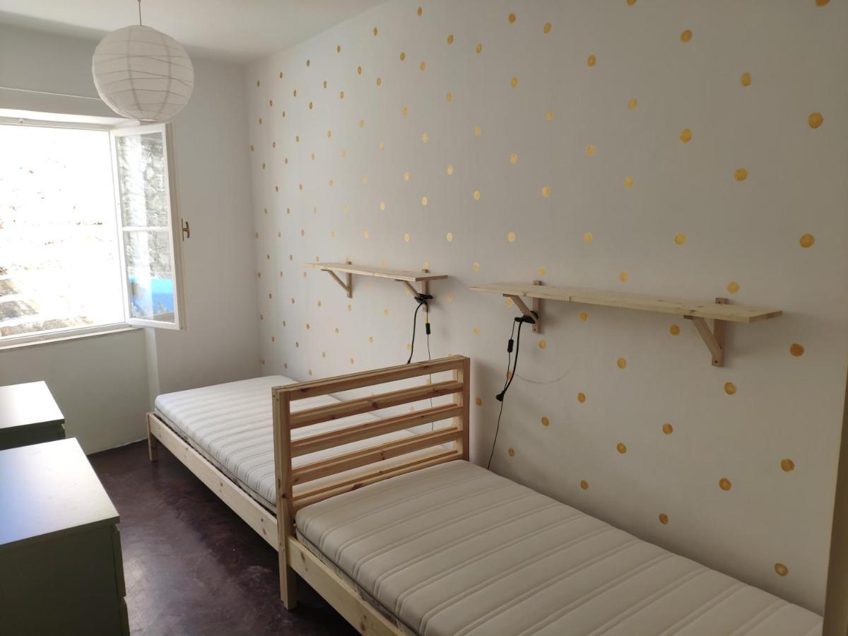 Beach House Gusla Комижа Экстерьер фото